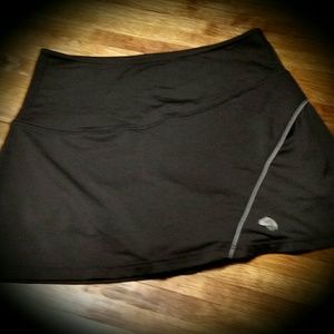Black MOUNTAIN HARDWEAR Mini Skort Size XS